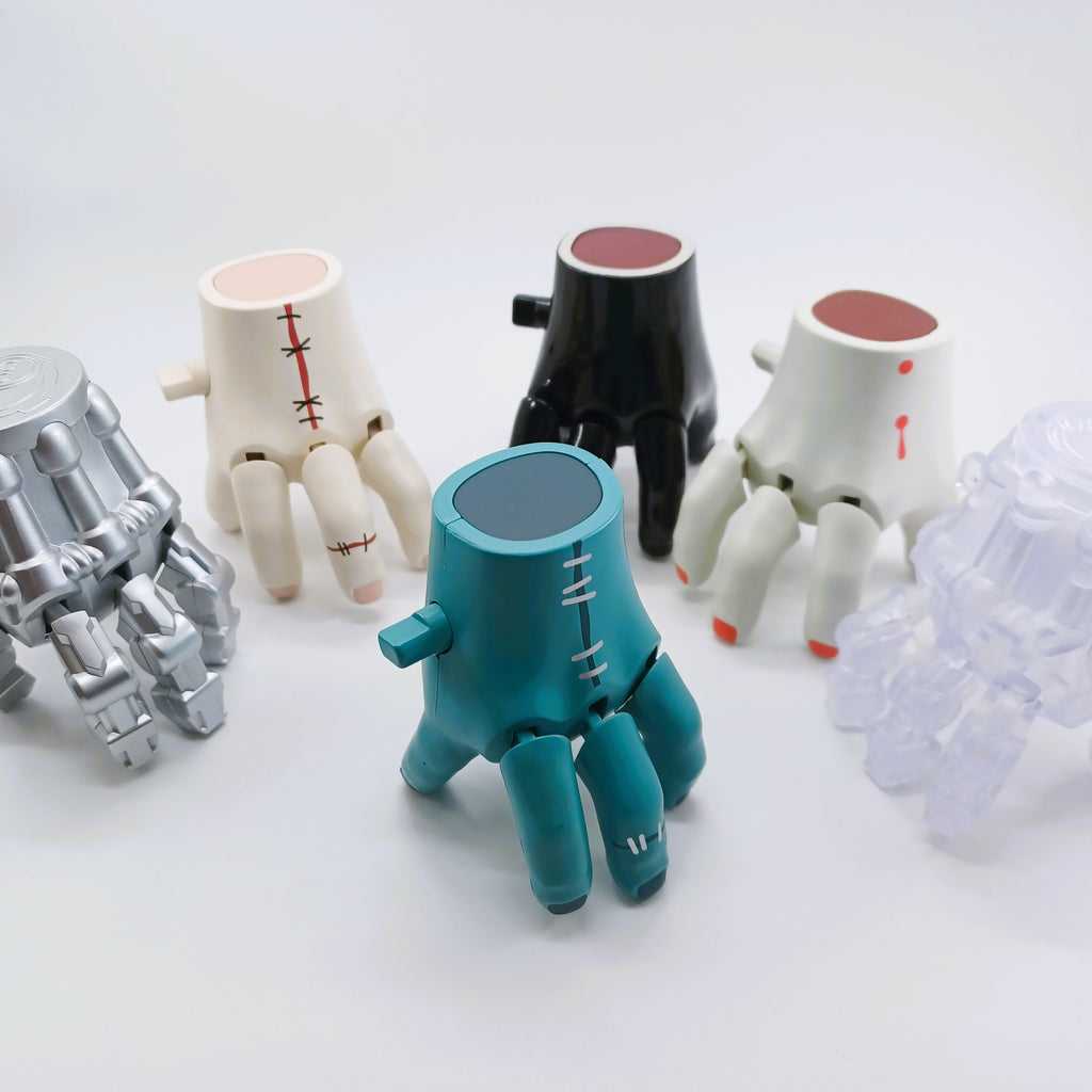 52TOYS QueSera Series - Stranger Hands