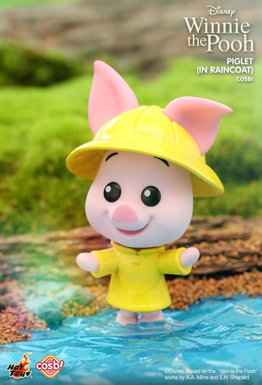 Hot Toys x Disney CBX121 WINNIE THE POOH Cosbi Full box ( Case of 8pcs. )