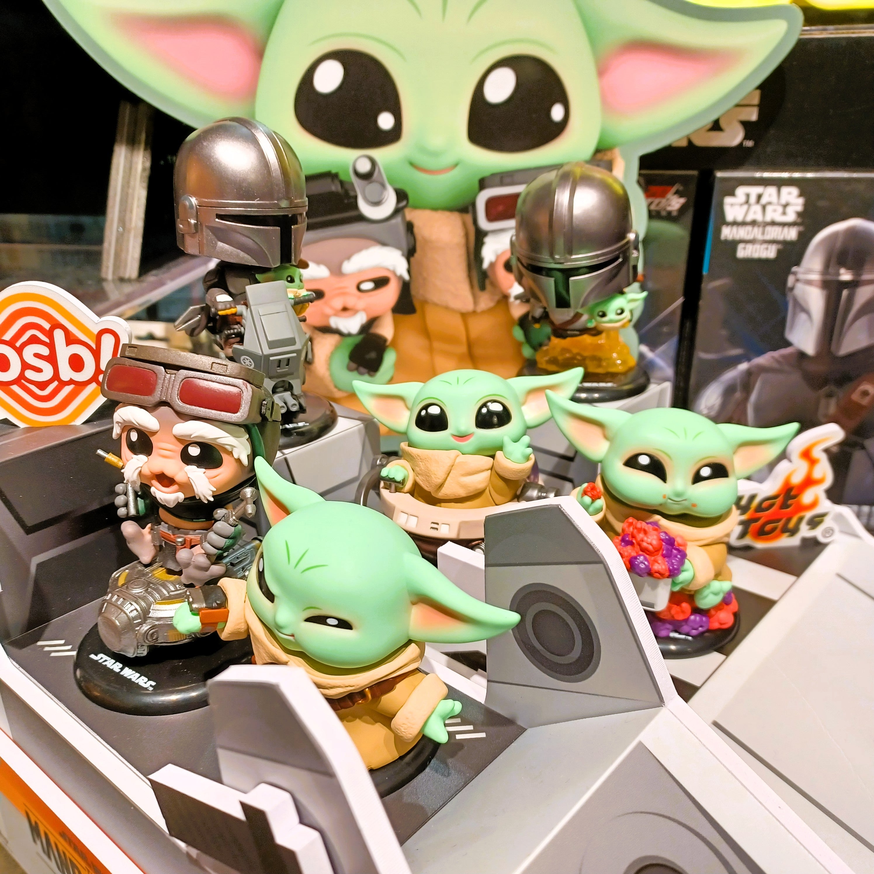 Hot Toys x Star Wars CBX348 The Mandalorian and Grogu Cosbi Full Box (Case of 6pcs.)