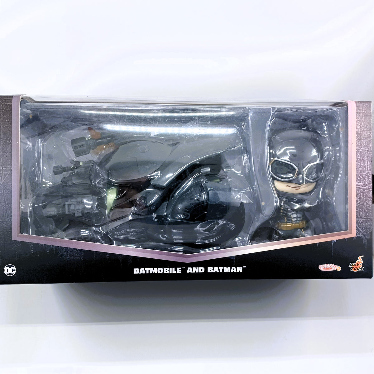 DC Comics x Hot Toys COSB399 Justice League Batman & Batmobile Cosbaby Collectible Set