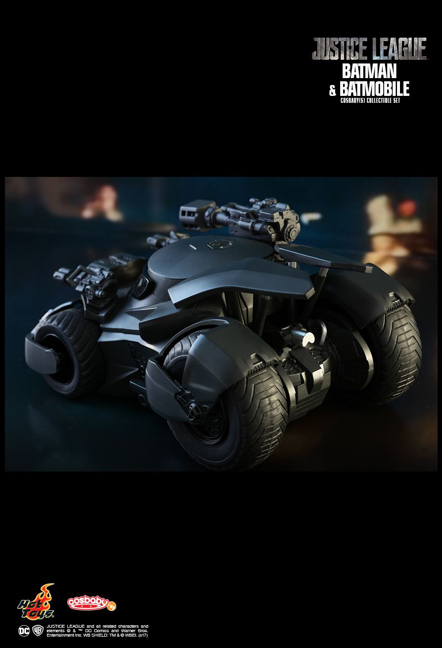 DC Comics x Hot Toys COSB399 Justice League Batman & Batmobile Cosbaby Collectible Set