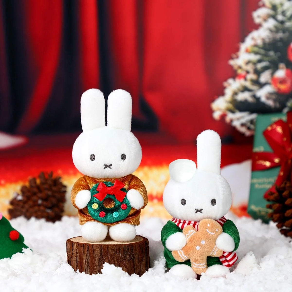 VIPO x Miffy Christmas Limited Plush Keychain Blind Box (Case of 6pcs.) MIF37657