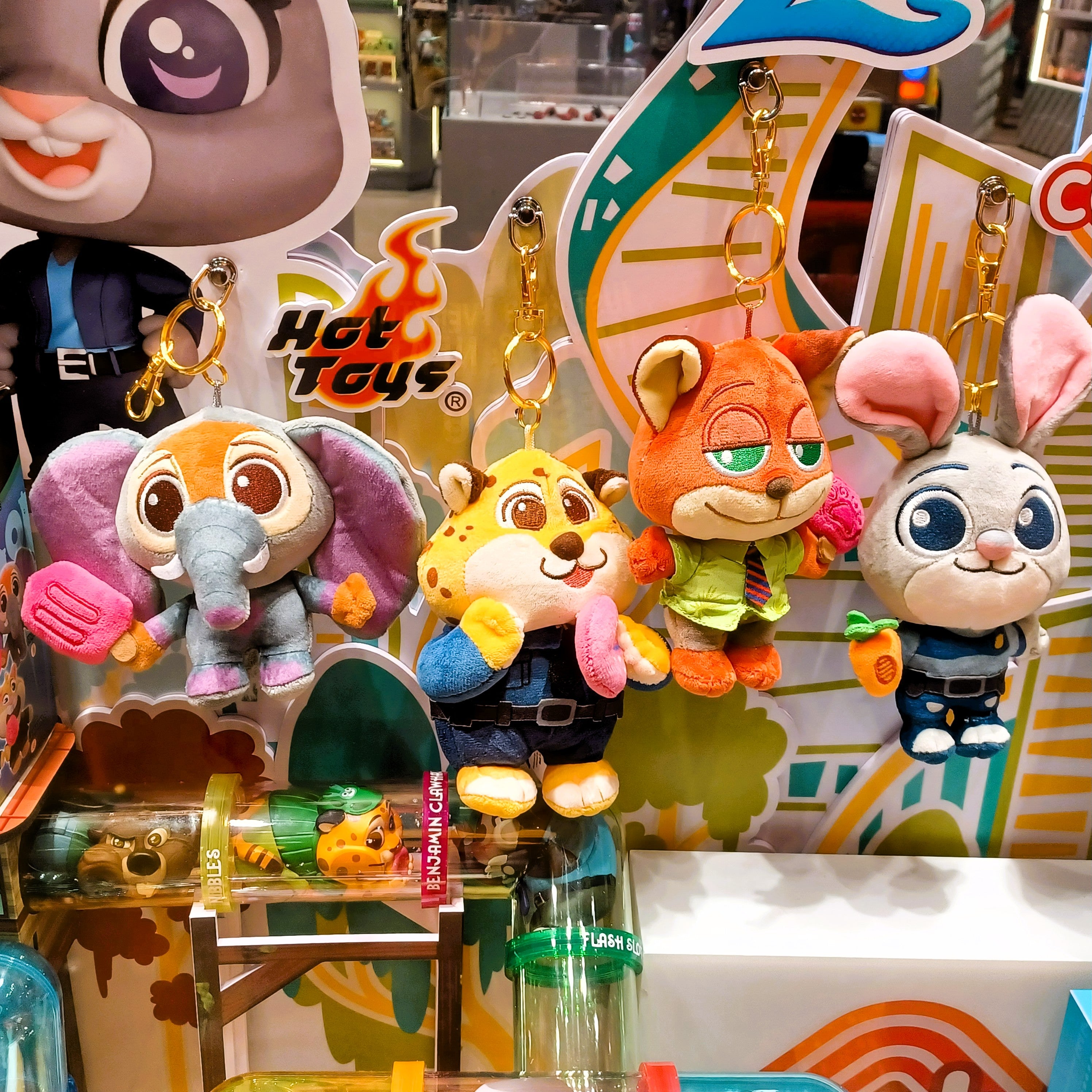 Hot Toys PPLU074N Zootopia 2 Cosbi Plush Keychain Collection Full Box (Case of 6pcs.)