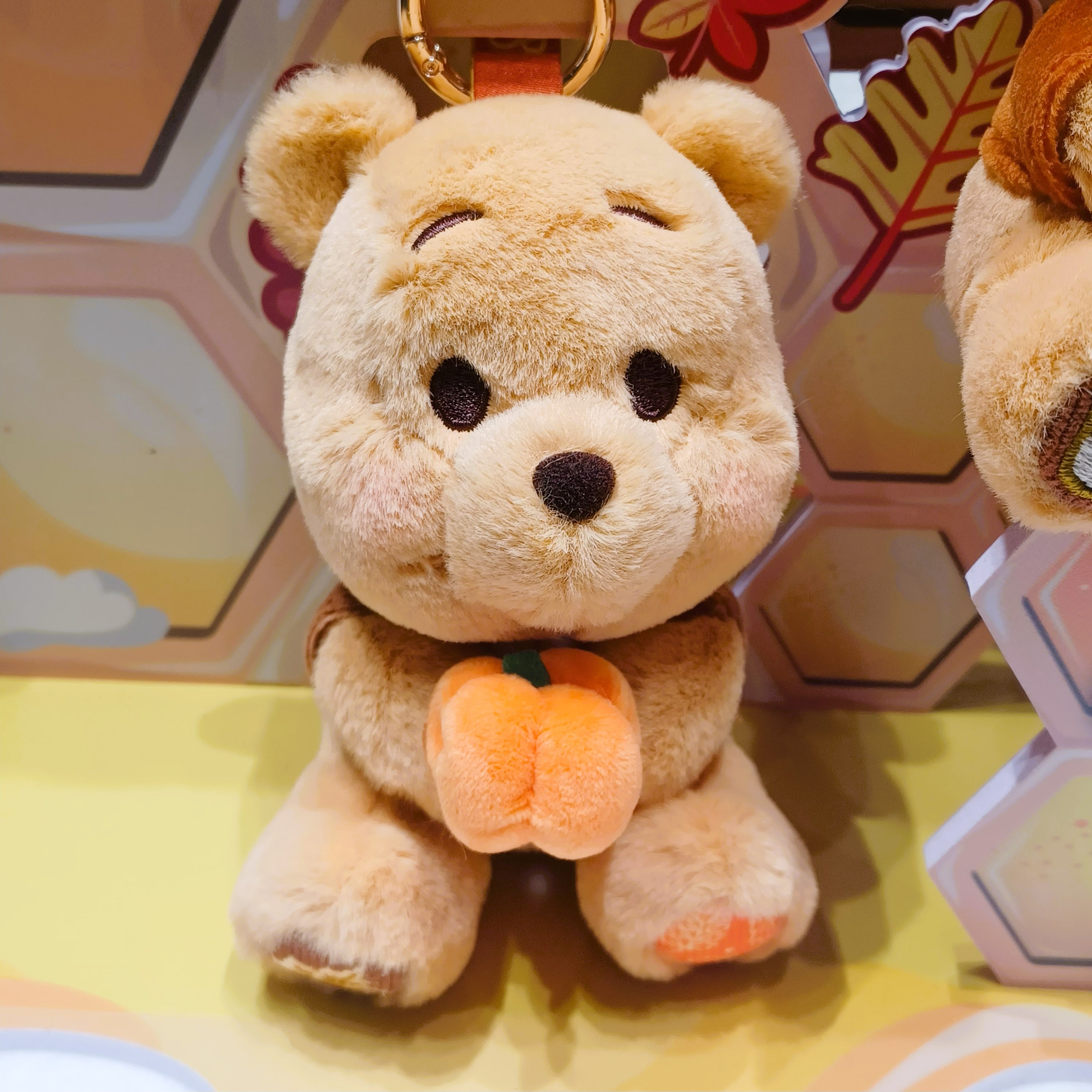 Hot Toys x Disney PPLU076N Winnie the Pooh Bloom to Snow Cosbi Plush Keychain