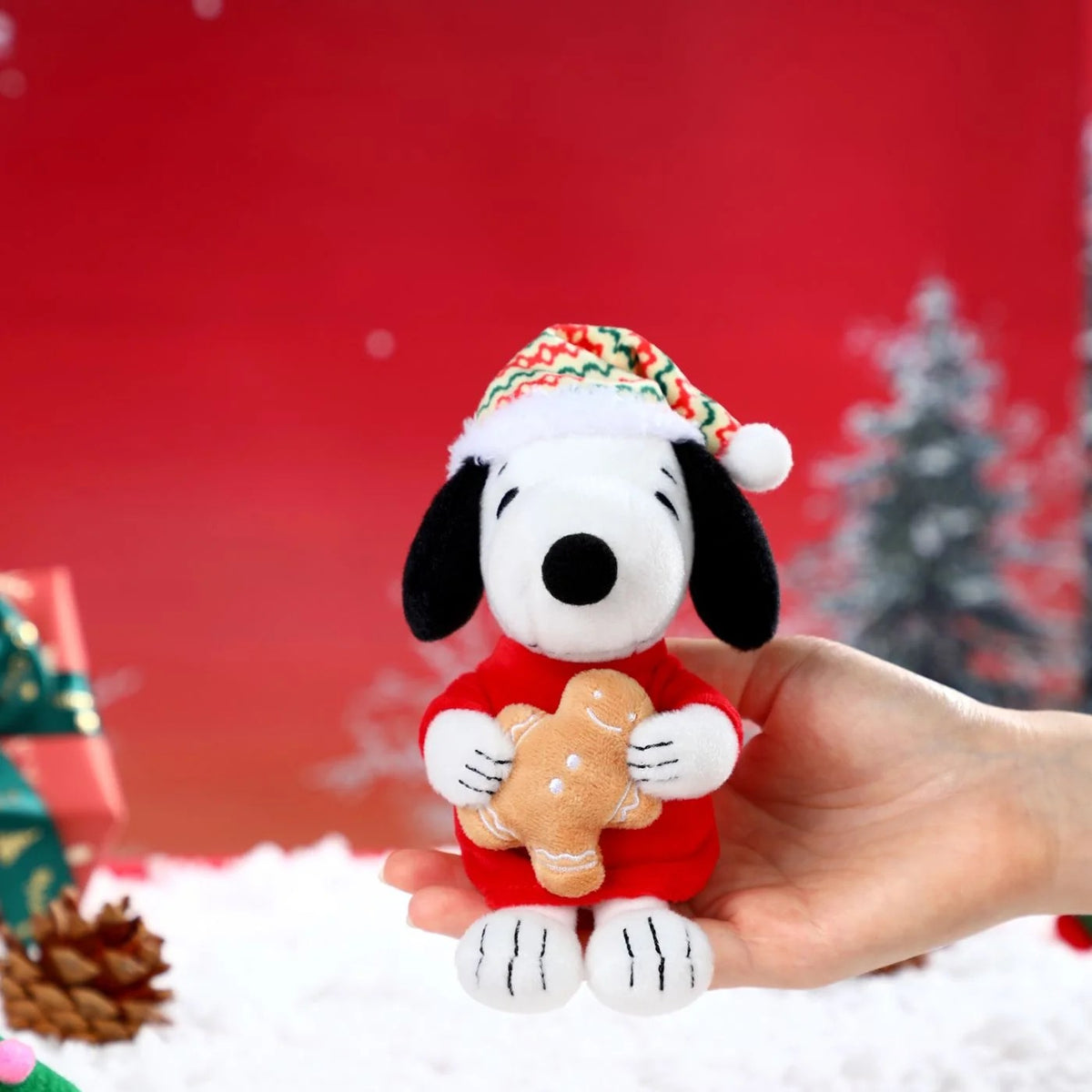 VIPO x Peanuts Christmas Limited Plush Keychain Blind Box (Case of 6pcs.) SP37640
