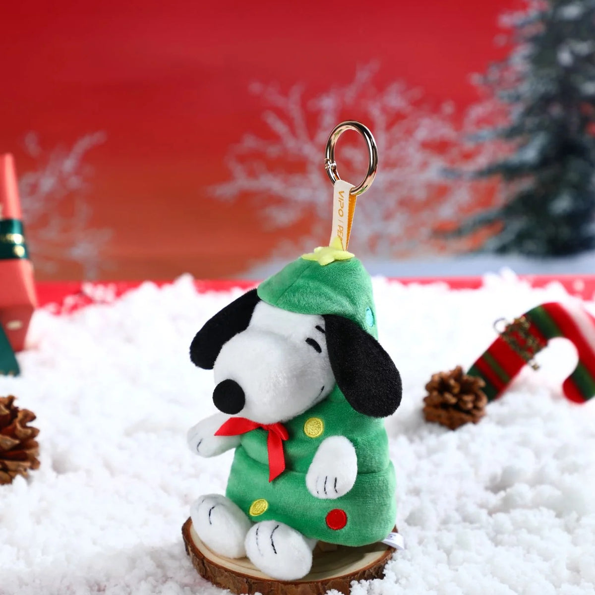 VIPO x Peanuts Christmas Limited Plush Keychain Blind Box (Case of 6pcs.) SP37640